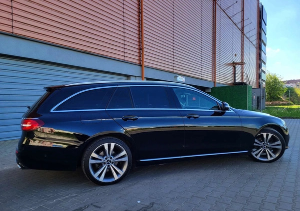 Mercedes-Benz Klasa E cena 84900 przebieg: 270000, rok produkcji 2019 z Nysa małe 232
